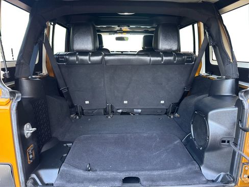 Used 2014 Jeep Wrangler Unlimited Sahara image 5