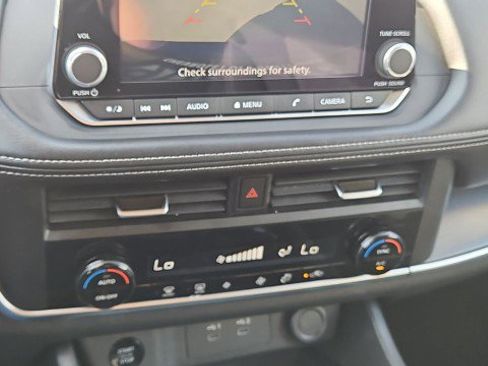 Used 2026 Nissan Rogue SV FWD image 17