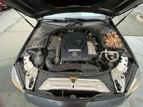 Used 2017 Mercedes-Benz C 300 4MATIC Sedan image 16