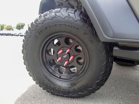 Used 2018 Jeep Wrangler Unlimited Sport S AWD/4WD image 11