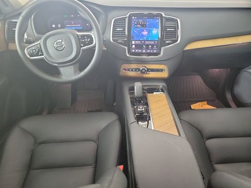 Used 2024 Volvo XC90 T8 Plus w/ Protection Package Premier AWD/4WD image 17