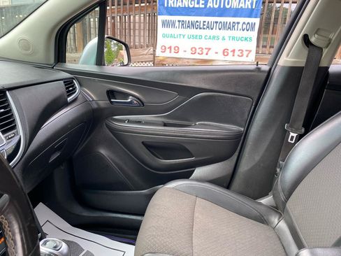 Used 2019 Buick Encore Preferred w/ Safety Package FWD image 11