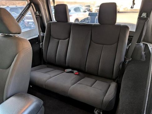 Used 2016 Jeep Wrangler Sport image 23