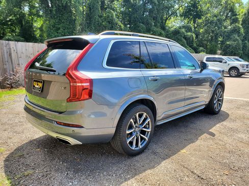 Used 2019 Volvo XC90 T6 Momentum w/ Advanced Package AWD/4WD image 10