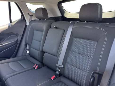 Used 2022 GMC Terrain SLE FWD image 13