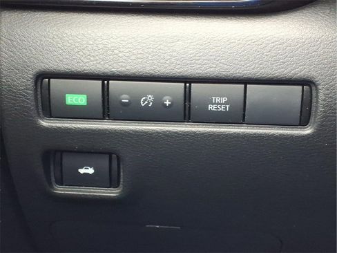 Used 2024 Nissan Sentra SV image 26