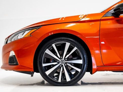 Used 2021 Nissan Altima 2.5 SR w/ SR Premium Package FWD image 23