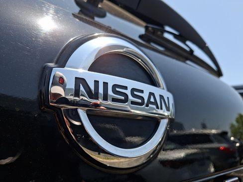 Used 2021 Nissan Rogue S FWD image 29