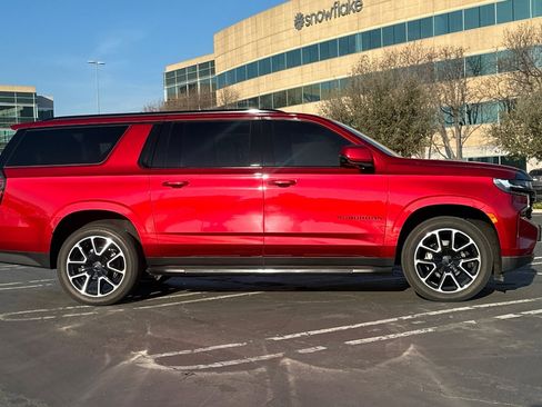 Certified 2023 Chevrolet Suburban RST w/ Luxury Package image 3