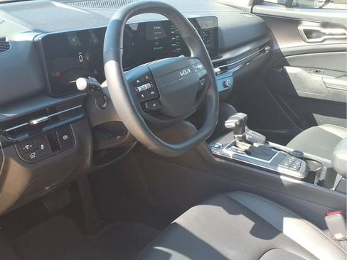 Used 2026 Kia Sportage EX AWD/4WD image 8