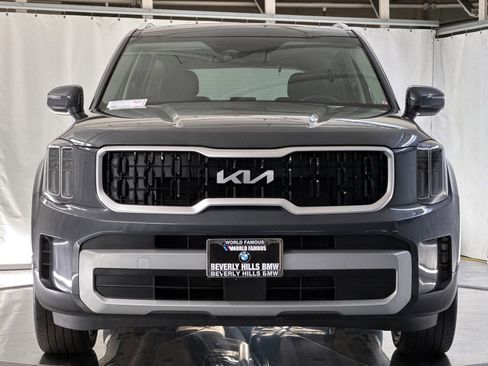 Used 2023 Kia Telluride EX w/ EX Captain's Chair Package FWD image 6