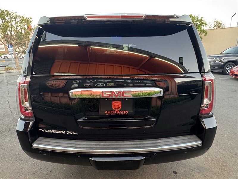 Used 2017 GMC Yukon XL Denali w/ Open Road Package AWD/4WD image 12