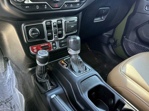 Used 2021 Jeep Wrangler Unlimited Rubicon AWD/4WD image 25