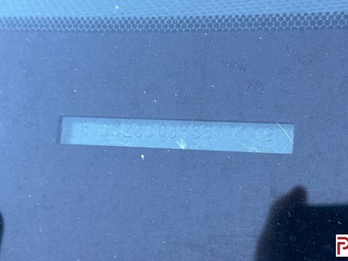 Used 2017 Toyota Sienna LE image 3