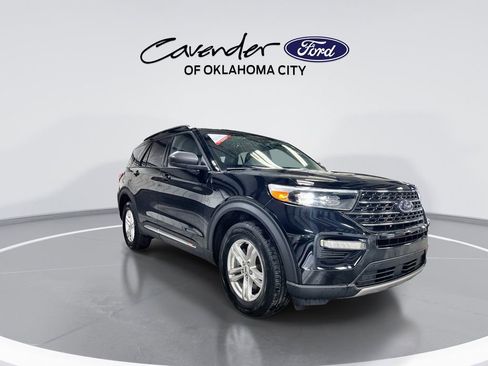 Used 2023 Ford Explorer XLT w/ Equipment Group 202A AWD/4WD image 2