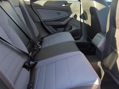 New 2026 Volkswagen Jetta SE image 18