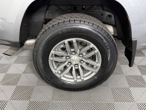 Used 2024 Chevrolet Colorado LT w/ LT Convenience Package II image 29