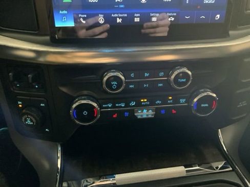 Used 2022 Ford F150 Lariat AWD/4WD image 19