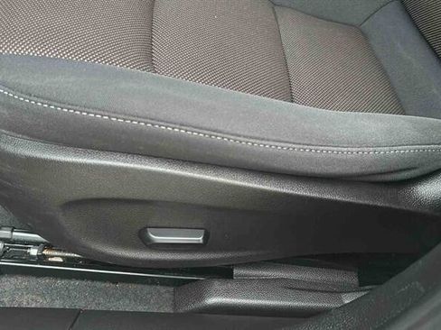 Used 2016 Chevrolet Cruze LT FWD image 13