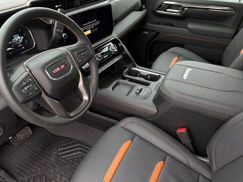 New 2026 GMC Sierra 2500 AT4 w/ AT4 Premium Plus Package AWD/4WD image 9