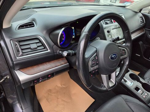Used 2017 Subaru Outback 2.5i Limited AWD/4WD image 17
