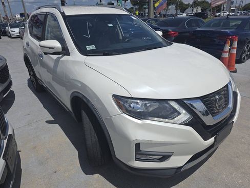 Used 2018 Nissan Rogue SL AWD/4WD image 3