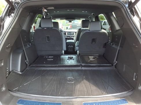 Used 2024 Buick Enclave Essence w/ Sport Touring Edition FWD image 23
