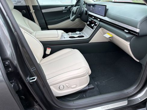 New 2026 Genesis GV80 2.5T Advanced image 13