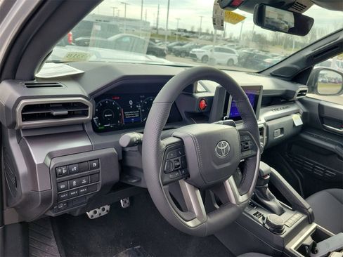 Certified 2025 Toyota Tacoma TRD Sport image 18