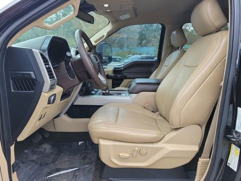 Used 2018 Ford F150 Lariat w/ Equipment Group 502A Luxury image 16