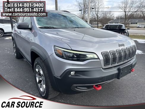 Used 2019 Jeep Cherokee Trailhawk image 10