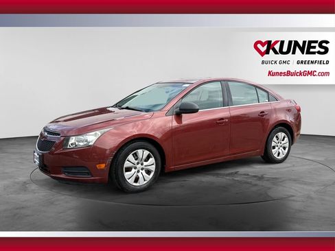 Used 2012 Chevrolet Cruze LS FWD image 3