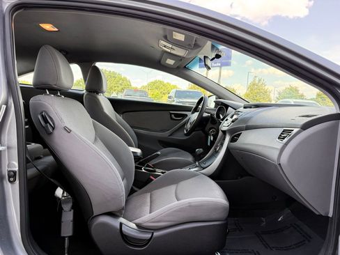 Used 2013 Hyundai Elantra FWD image 20