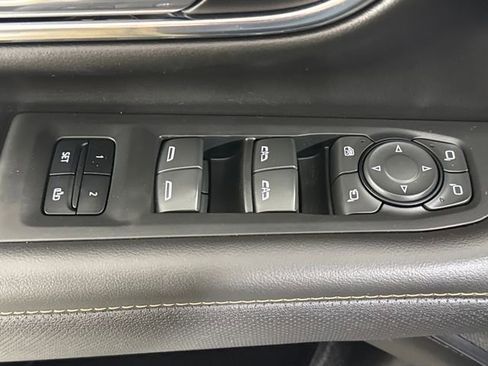 Used 2023 GMC Yukon AT4 AWD/4WD image 17