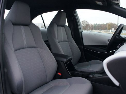 Certified 2025 Toyota Corolla SE image 21