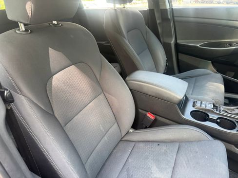 Used 2021 Hyundai Tucson SE FWD image 25