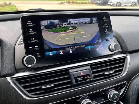 Used 2022 Honda Accord Touring image 28