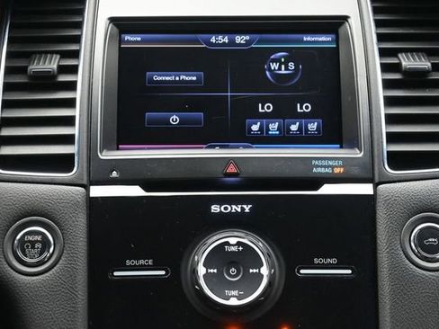 Used 2013 Ford Taurus Limited FWD image 21