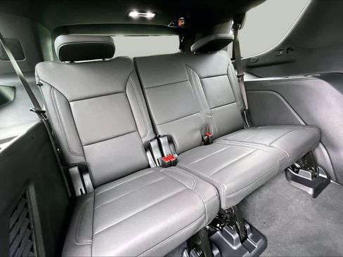Used 2026 Chevrolet Tahoe LT w/ Comfort Package RWD image 23