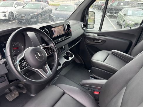 Used 2024 Mercedes-Benz Sprinter 2500 image 13