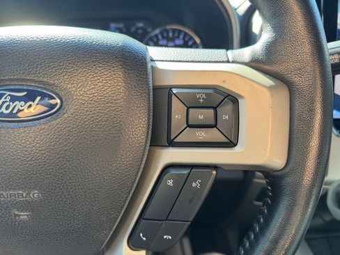 Used 2022 Ford F250 Lariat w/ Black Appearance Package image 39