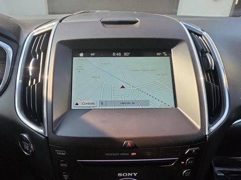 Used 2017 Ford Edge Titanium w/ Equipment Group 301A AWD/4WD image 16