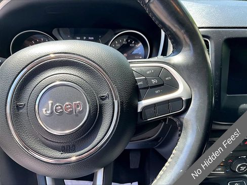 Used 2019 Jeep Compass Latitude w/ Cold Weather Group AWD/4WD image 17