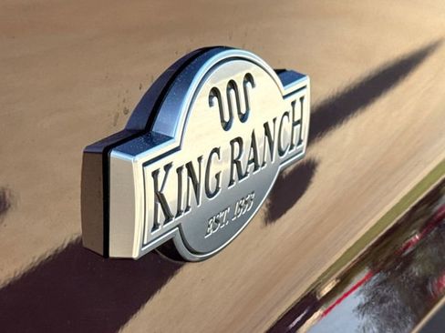 Used 2022 Ford Explorer King Ranch w/ Premium Technology Package AWD/4WD image 6
