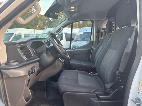 Used 2024 Ford Transit 250 Low Roof w/ Exterior Upgrade Package image 32