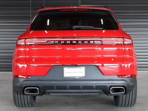 New 2026 Porsche Cayenne image 9