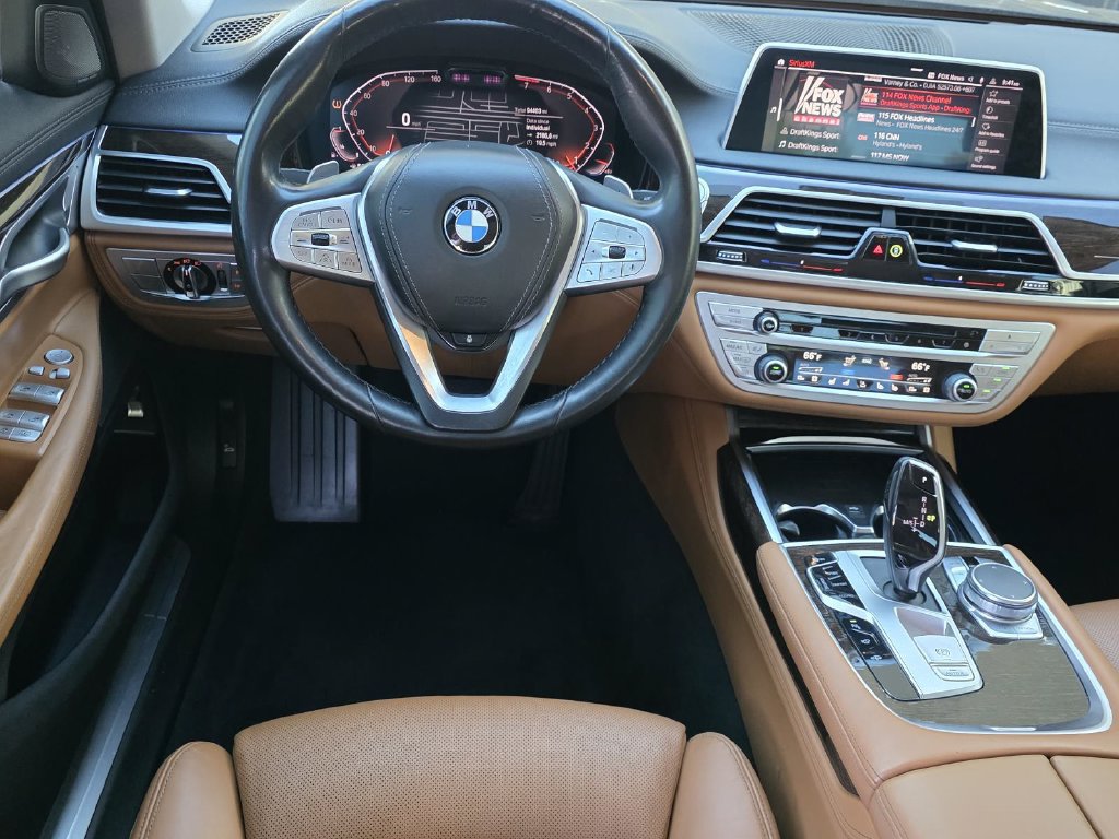 Used 2020 BMW 740i w/ Premium Package RWD image 14