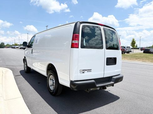 Used 2016 Chevrolet Express 2500 RWD image 6