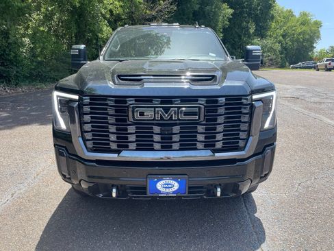 Used 2024 GMC Sierra 2500 Denali Ultimate w/ Max Trailering Package AWD/4WD image 10