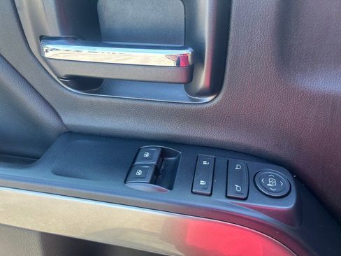 Used 2018 Chevrolet Silverado 1500 LT w/ LT Convenience Package AWD/4WD image 11